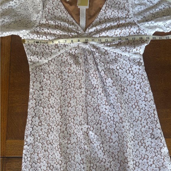 NWT Michael Kors Feminine White Lace Keyhole Dress Delicate Puff Sleeves Sz 12 - Picture 5 of 15